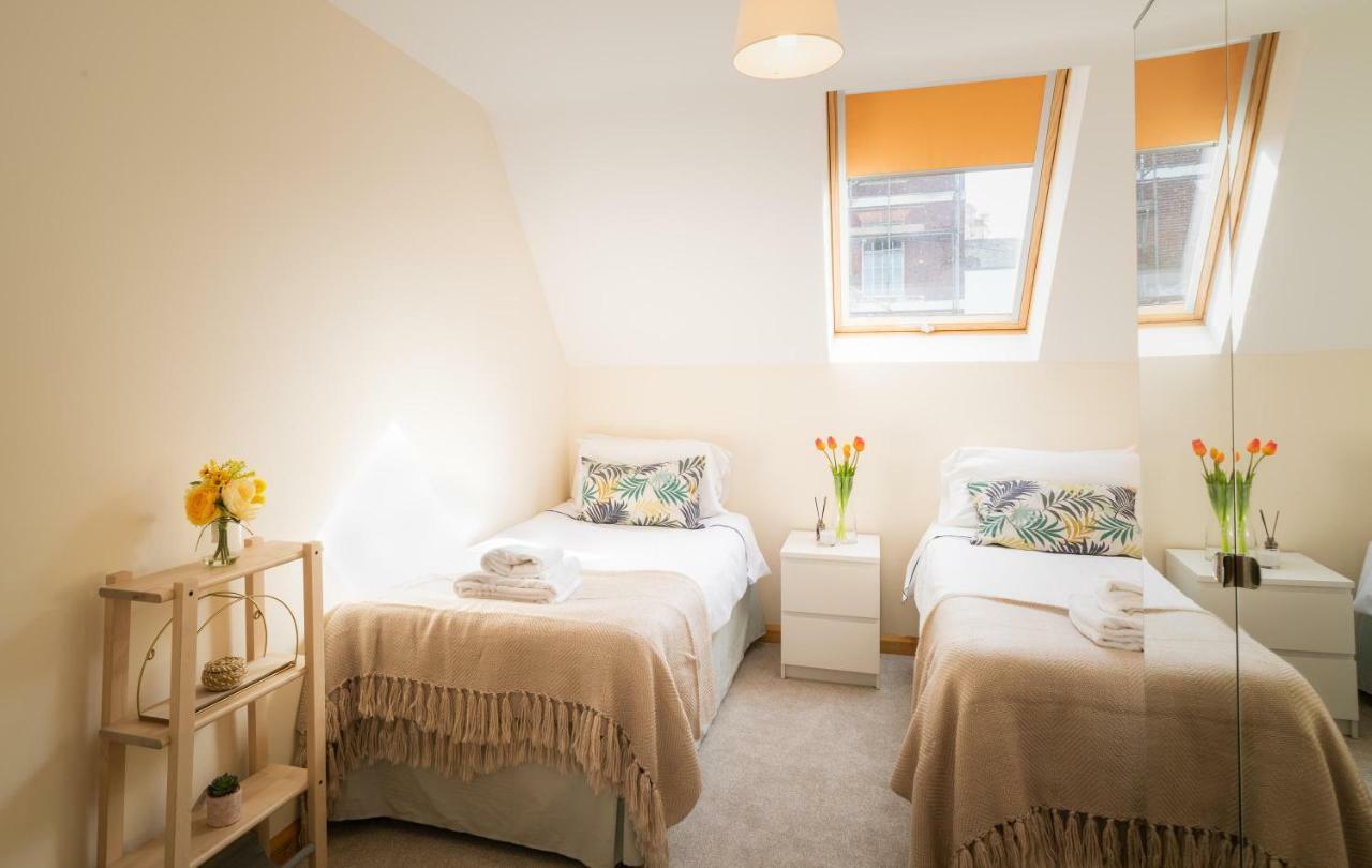 St Sidwells Townhouses' เอ็กซิเตอร์ ภายนอก รูปภาพ